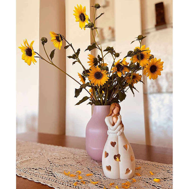 Romantic Table Lamp for a Loving Atmosphere