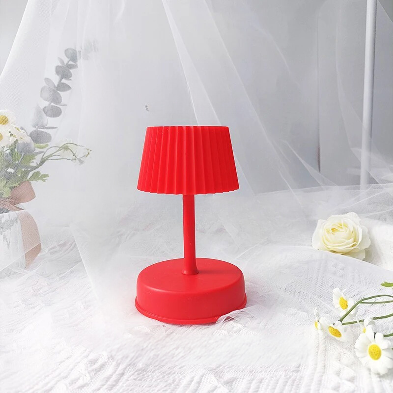 Compact Kids Table Lamp for Fun Bedside Lighting