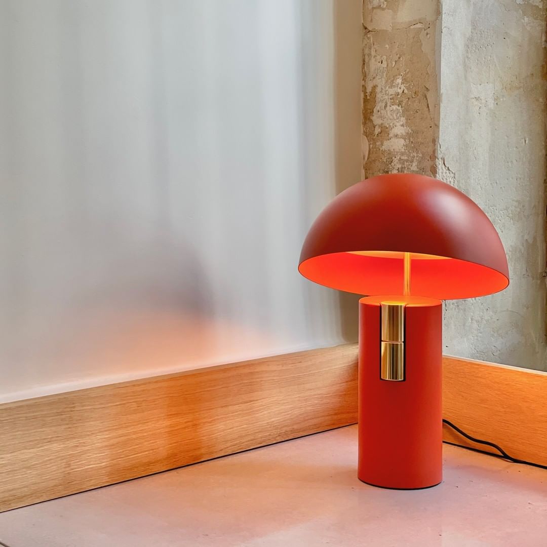 Contemporary Table Lamp for a Cozy Glow