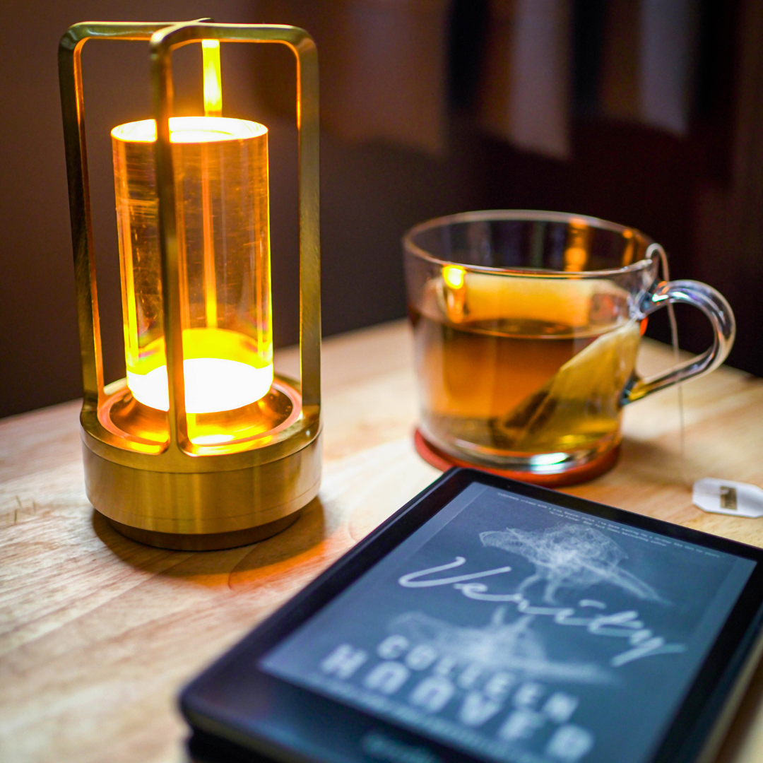 Crystal Table Lamp for a Modern Cozy Glow