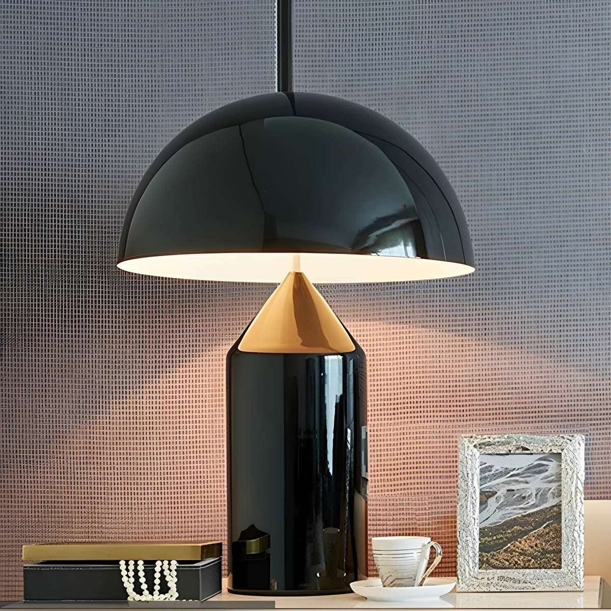 Sleek Pendant Light with Elegant Radiance