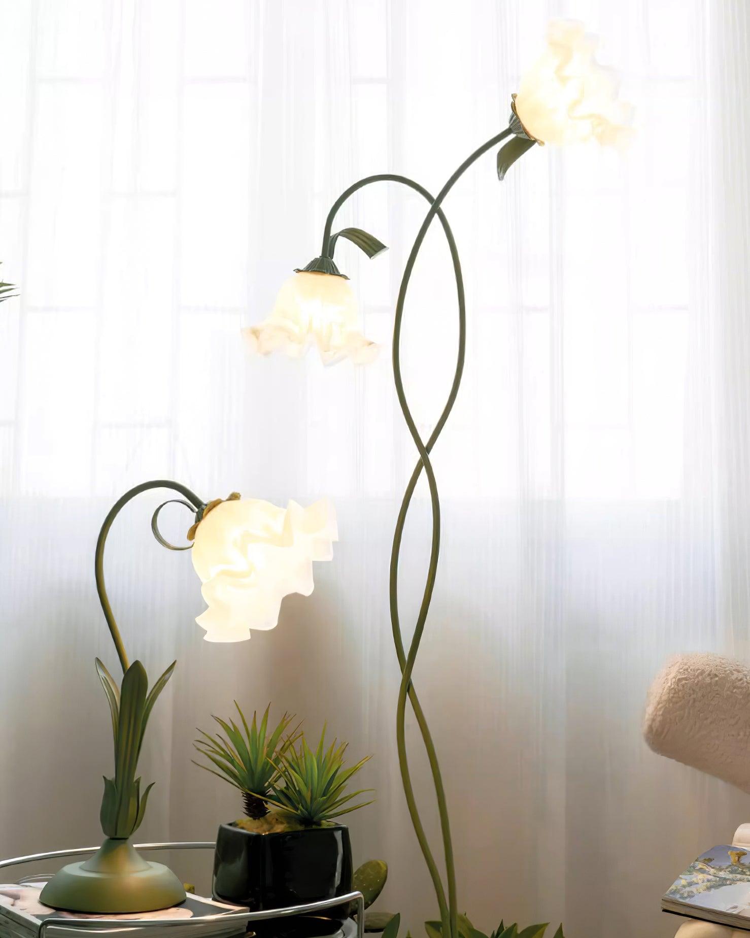 Floral LED Table Lamp for Elegant Ambience