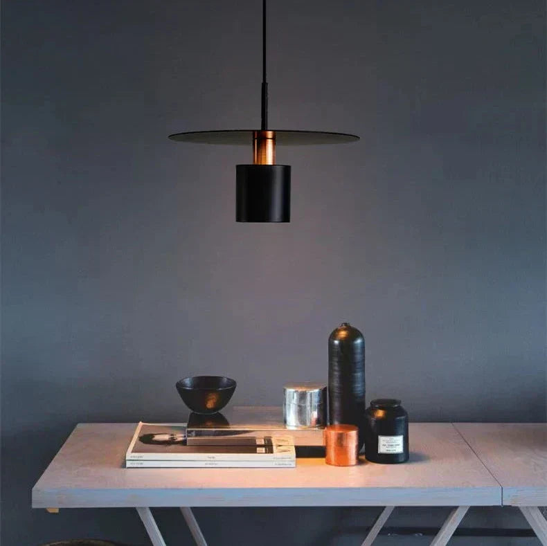 Linear Pendant Lamp for a Sleek Lighting Effect