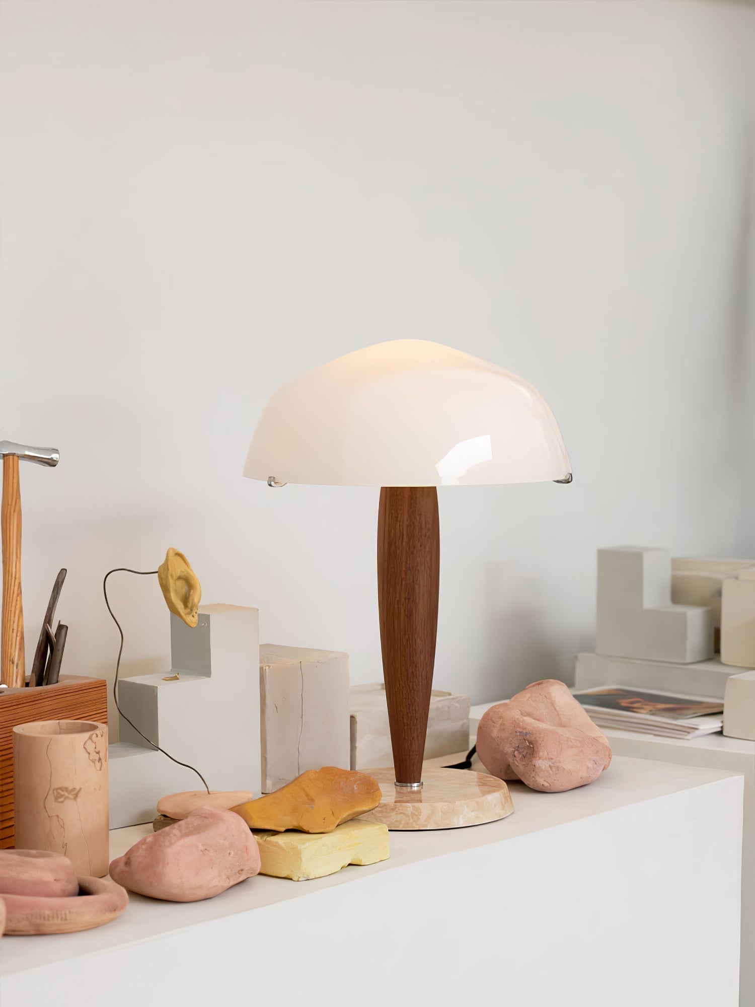 Elegant Table Lamp for a Luxurious Look