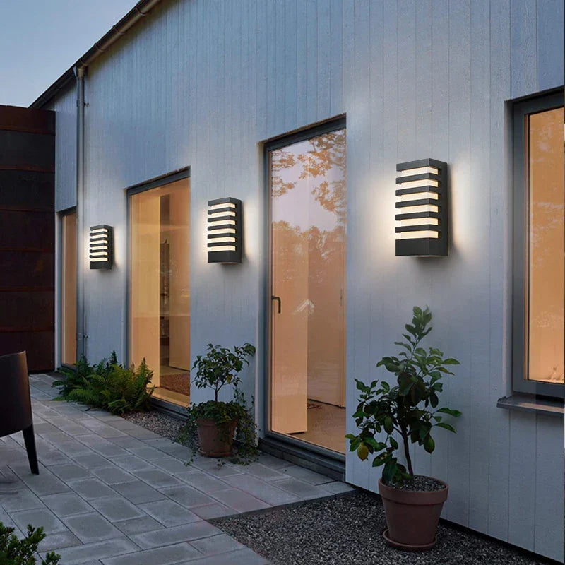 Contemporary Aluminum Outdoor Lamp
