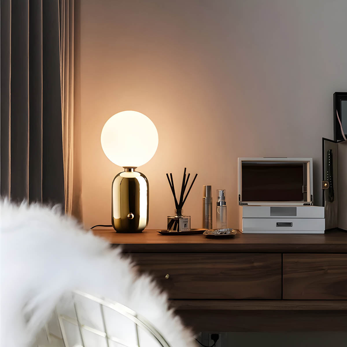 Minimalist Table Lamp for a Stylish Interior