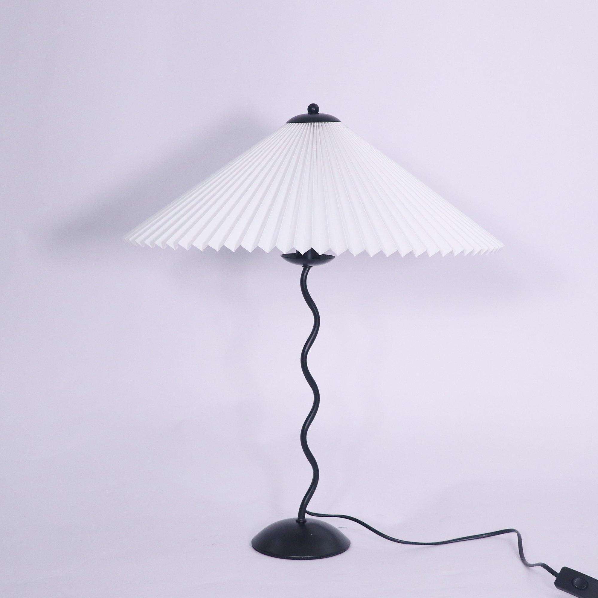 Curved LED Table Lamp for Ambient Lighting