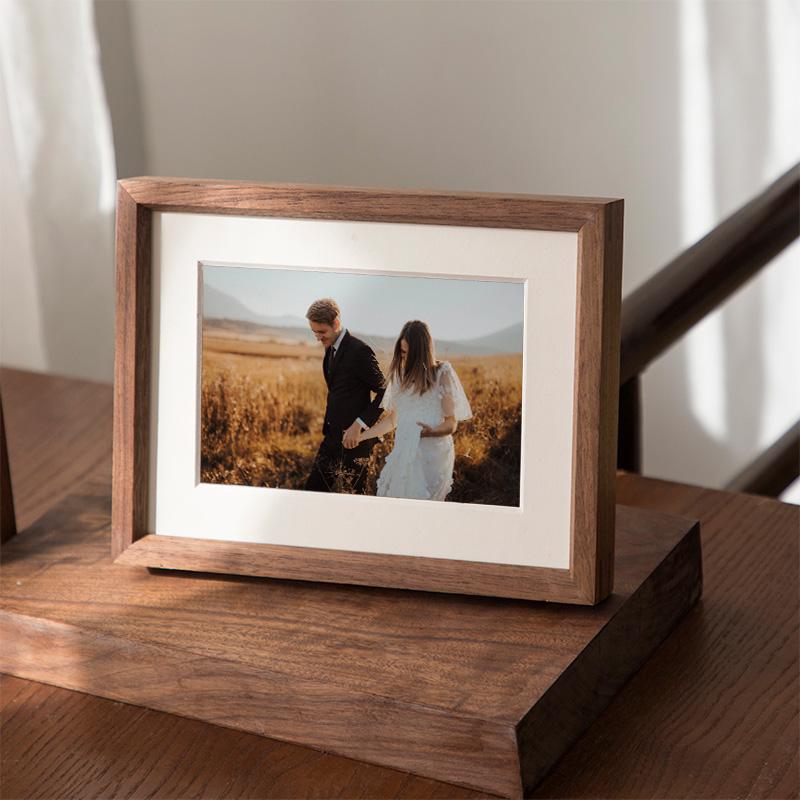 10x15 cm Wooden Picture Frame - Nut Brown Design