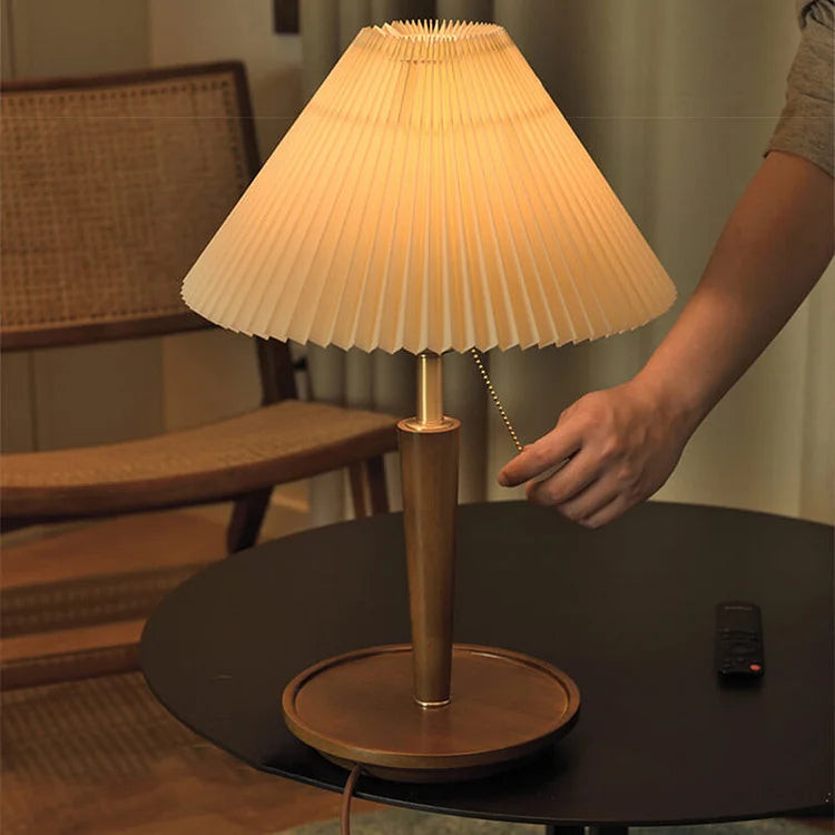 Retro Wooden Table Lamp with Vintage Charm