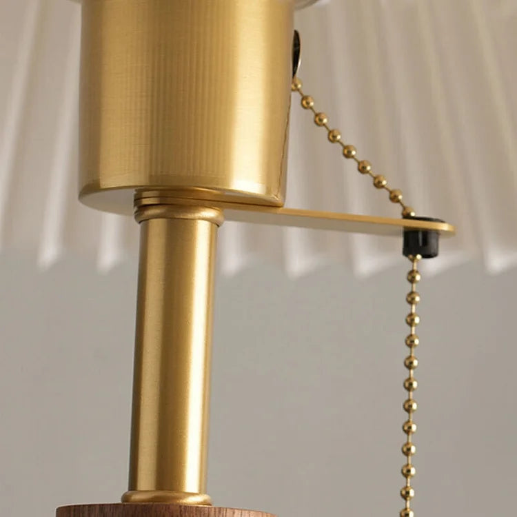 Retro Wooden Table Lamp with Vintage Charm