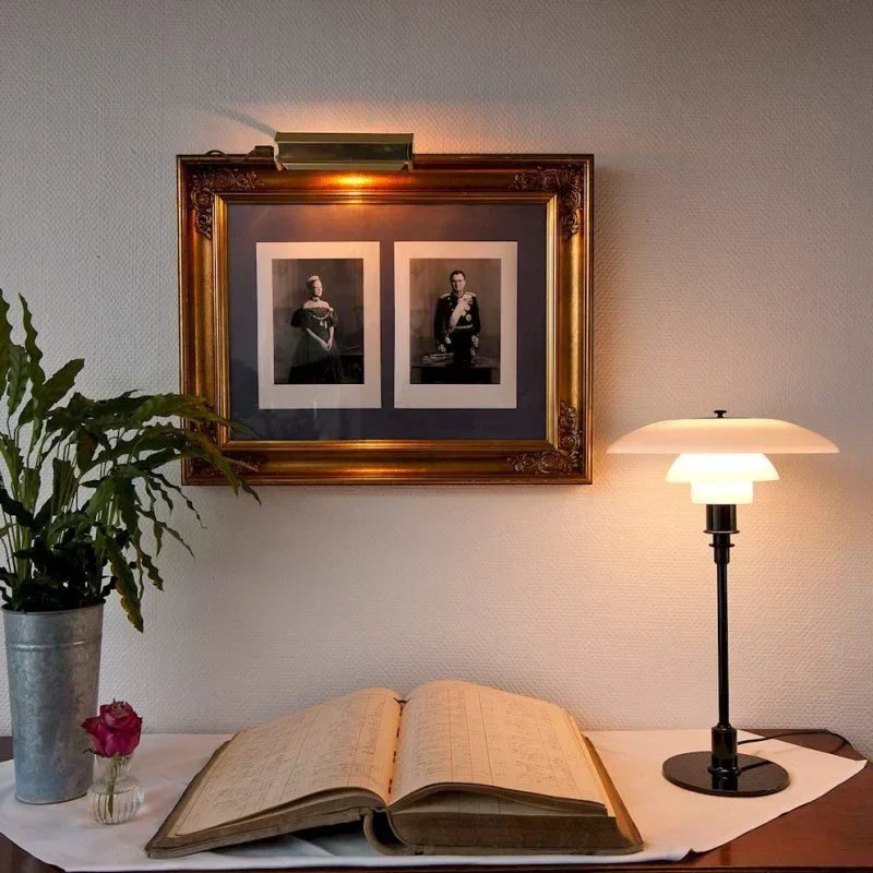 Multi-Level Metal Table Lamp for Stylish Ambience