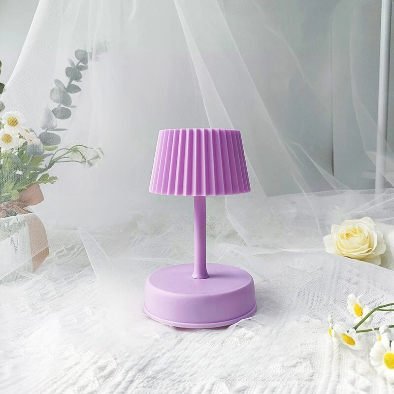 Compact Kids Table Lamp for Fun Bedside Lighting