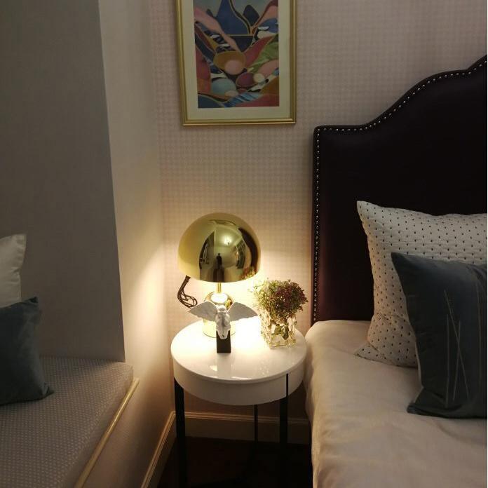Bell-Shaped Table Lamp for a Soft Elegant Glow