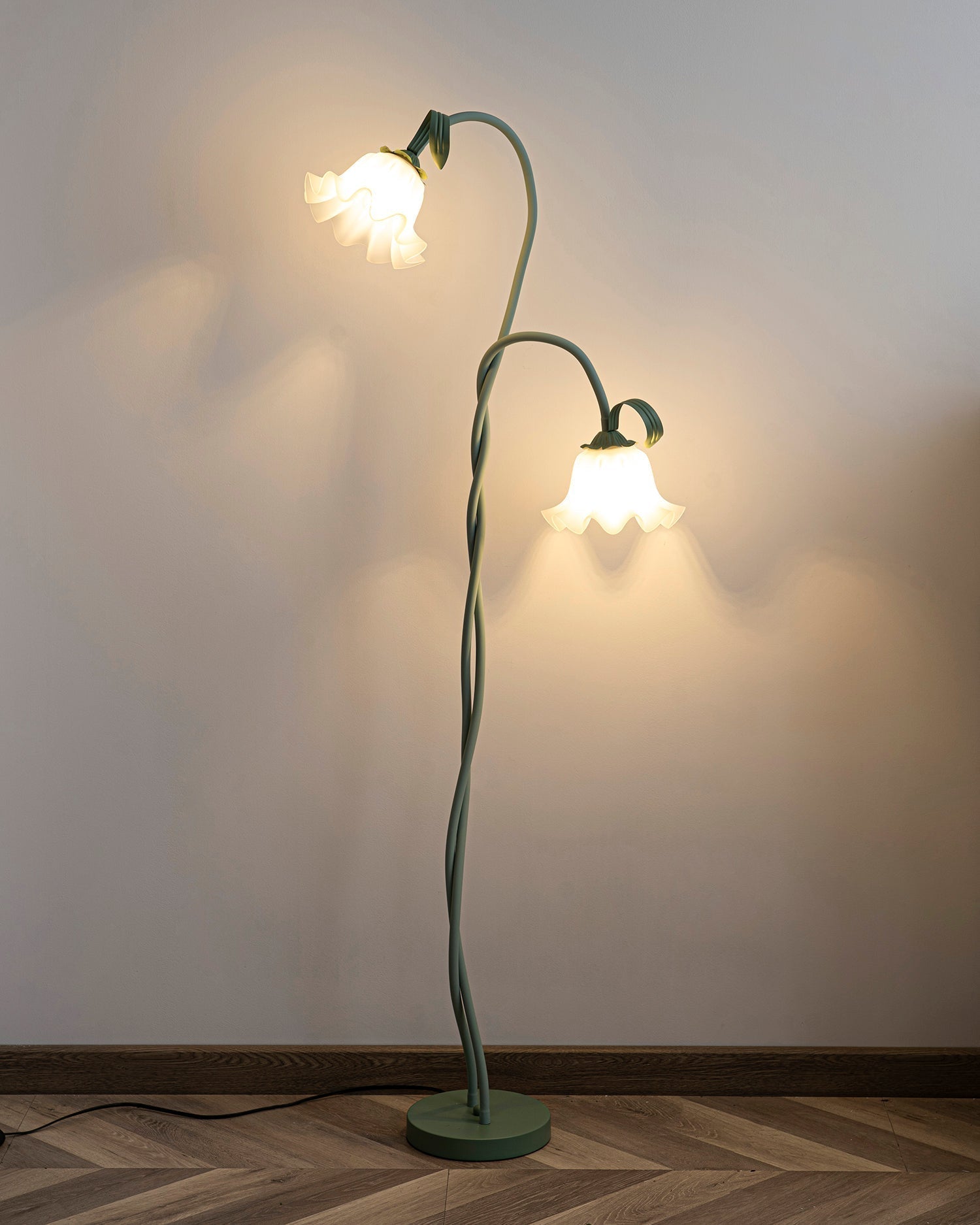 Floral LED Table Lamp for Elegant Ambience