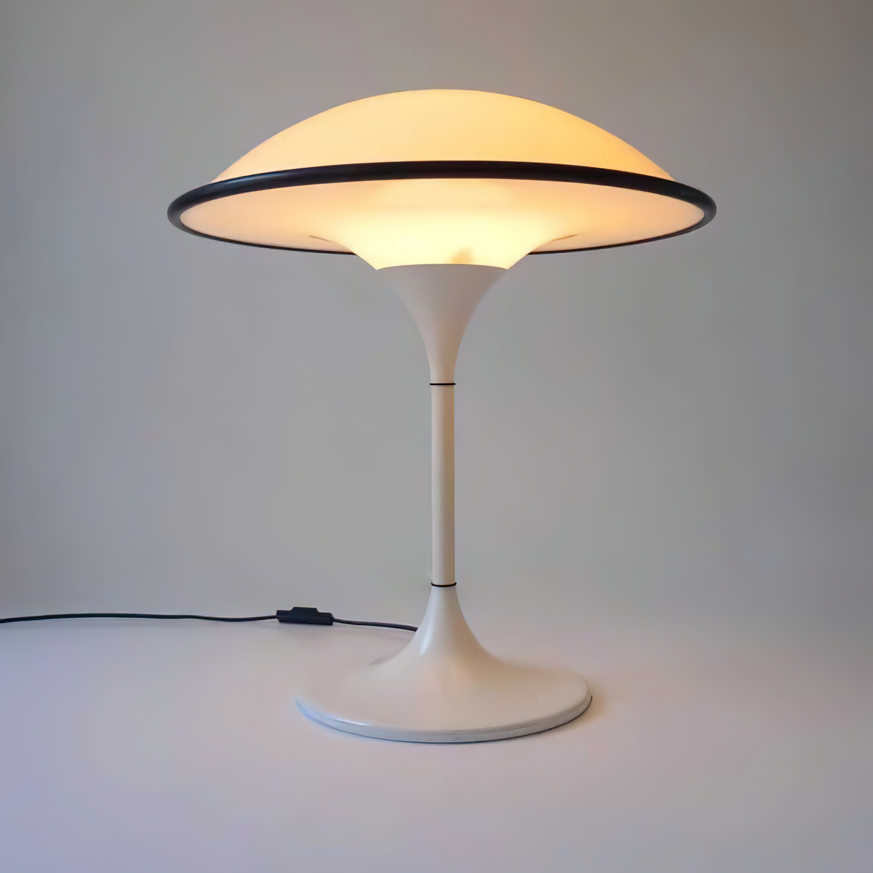 Retro Table Lamp with Chic Black Finish