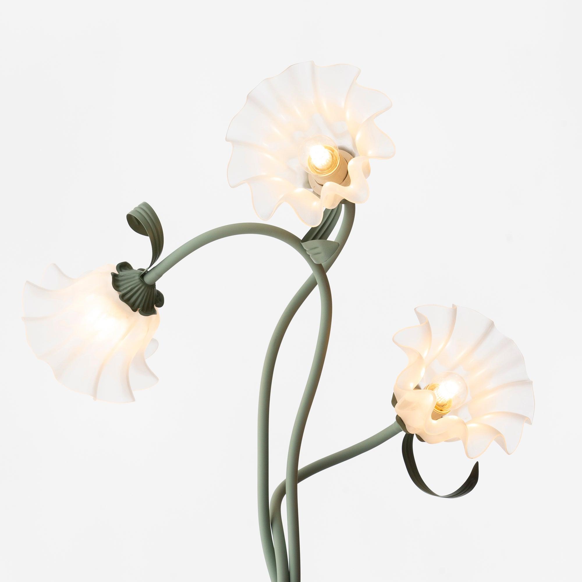 Floral LED Table Lamp for Elegant Ambience