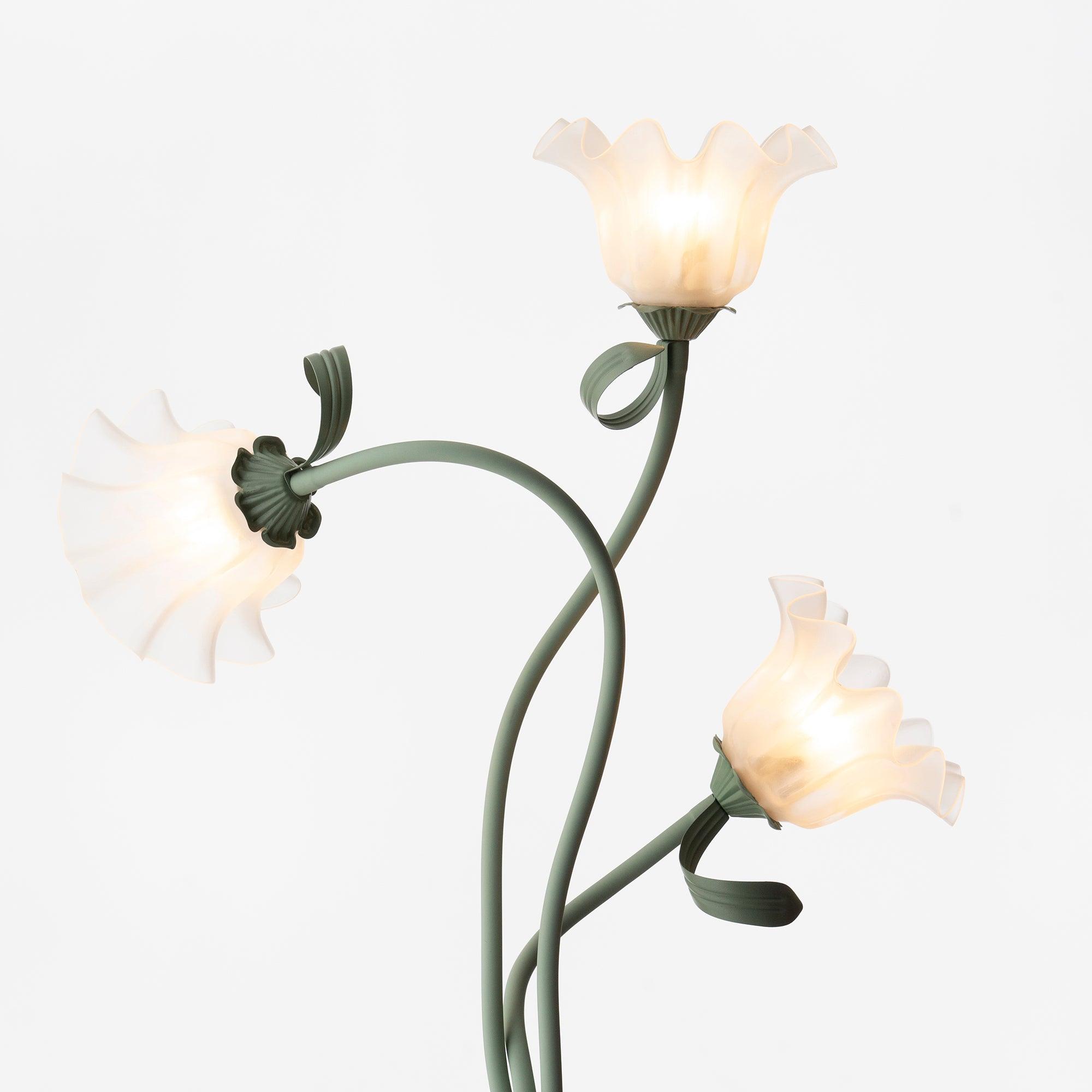 Floral LED Table Lamp for Elegant Ambience
