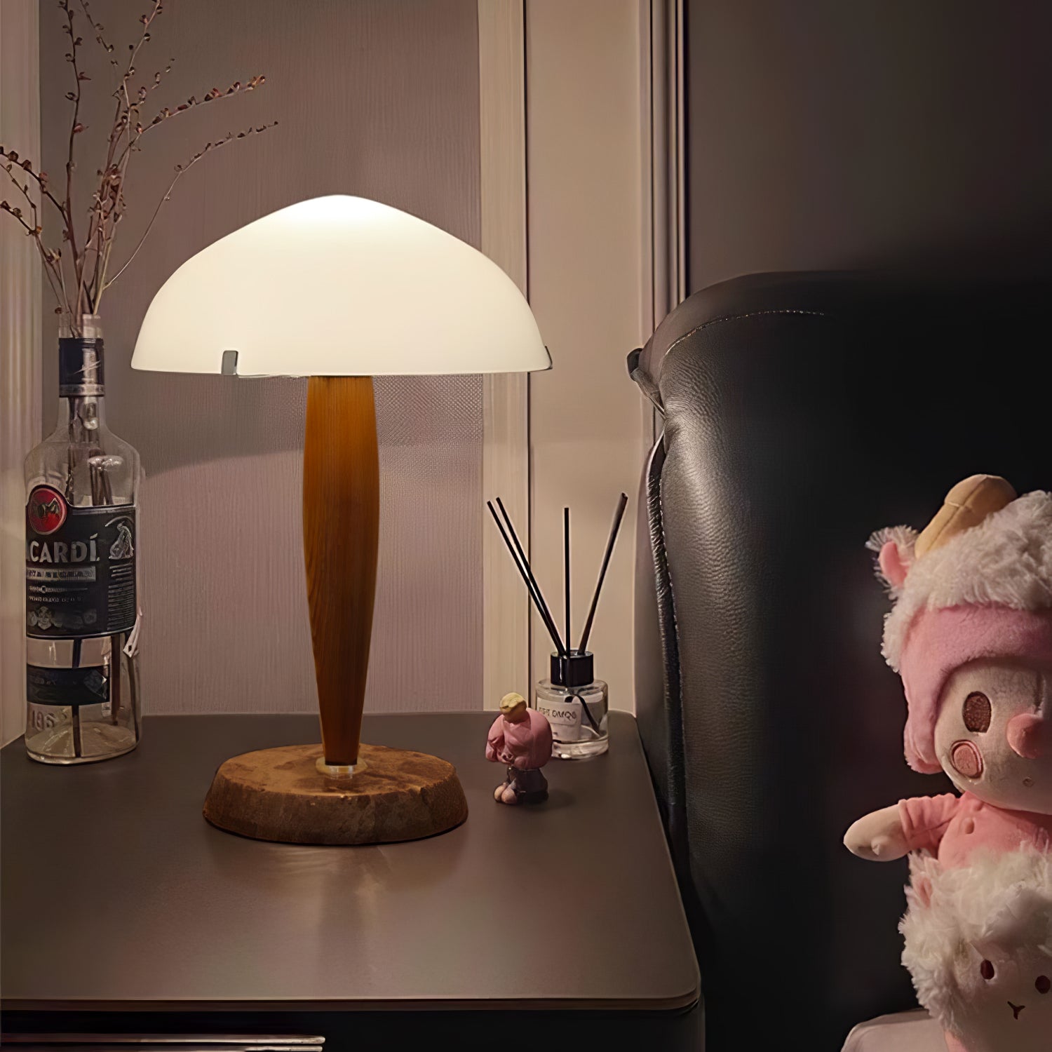 Elegant Table Lamp for a Luxurious Look