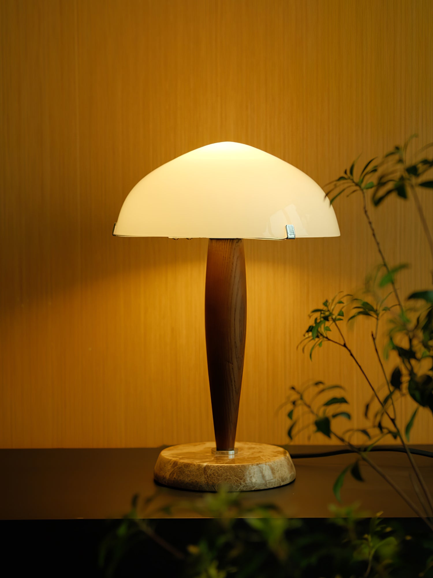 Elegant Table Lamp for a Luxurious Look