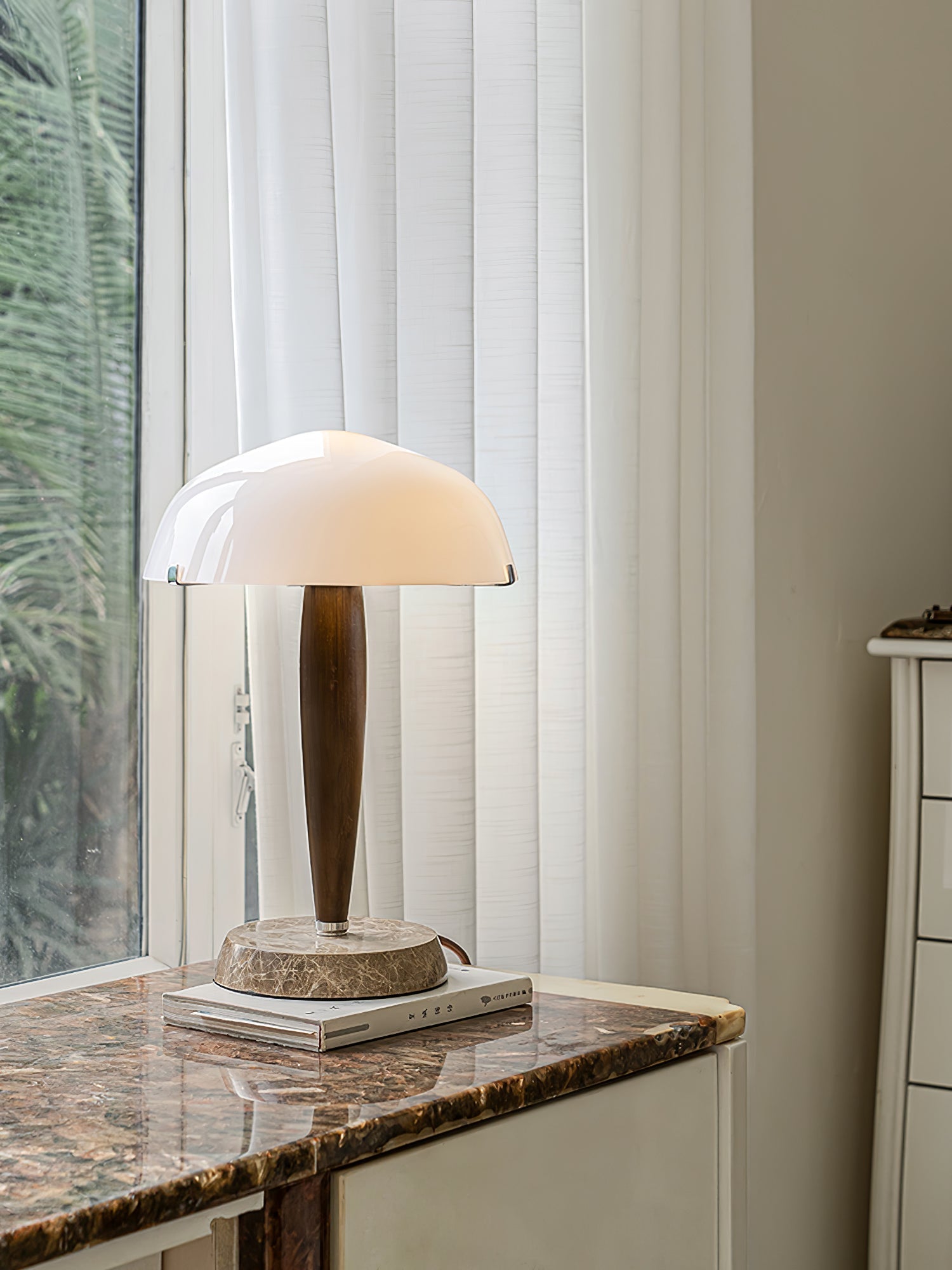 Elegant Table Lamp for a Luxurious Look