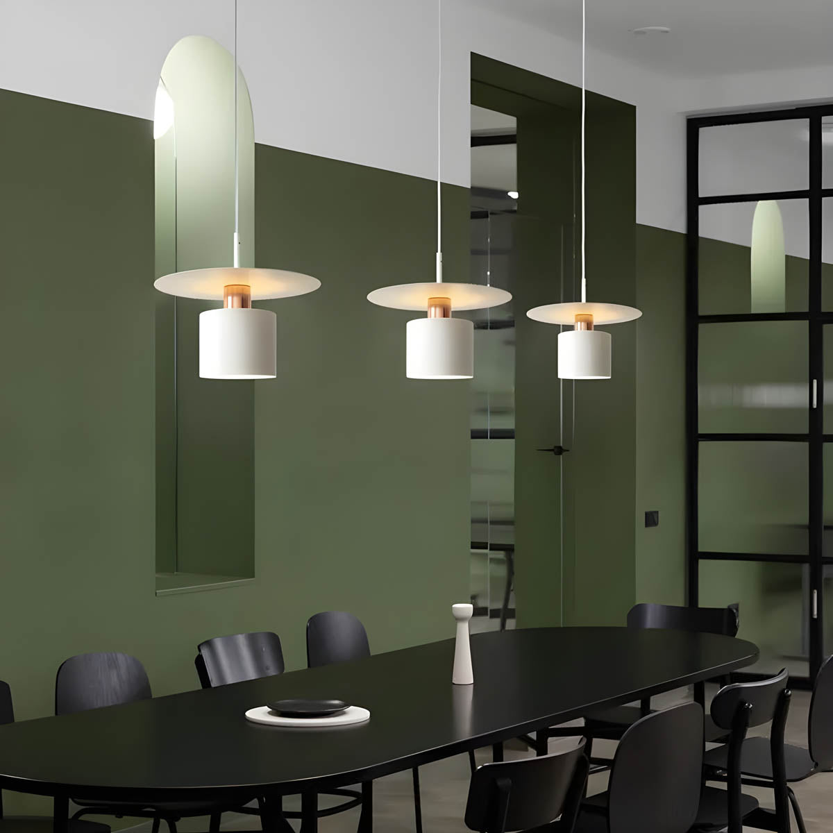 Linear Pendant Lamp for a Sleek Lighting Effect
