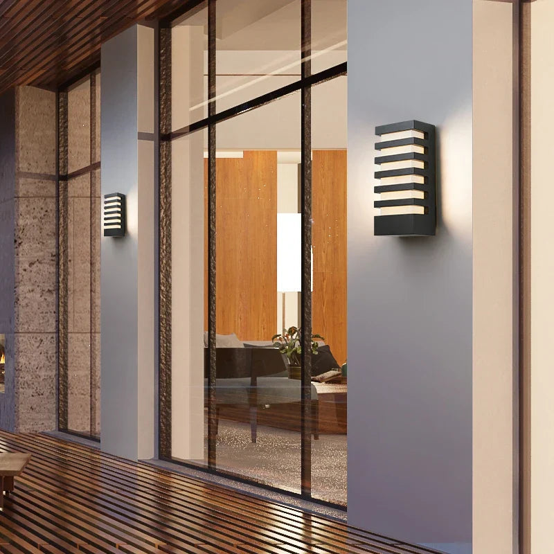 Contemporary Aluminum Outdoor Lamp