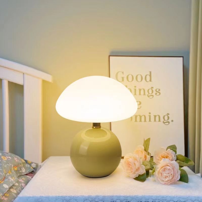 Mushroom Lamp for a Modern Cozy Vibe