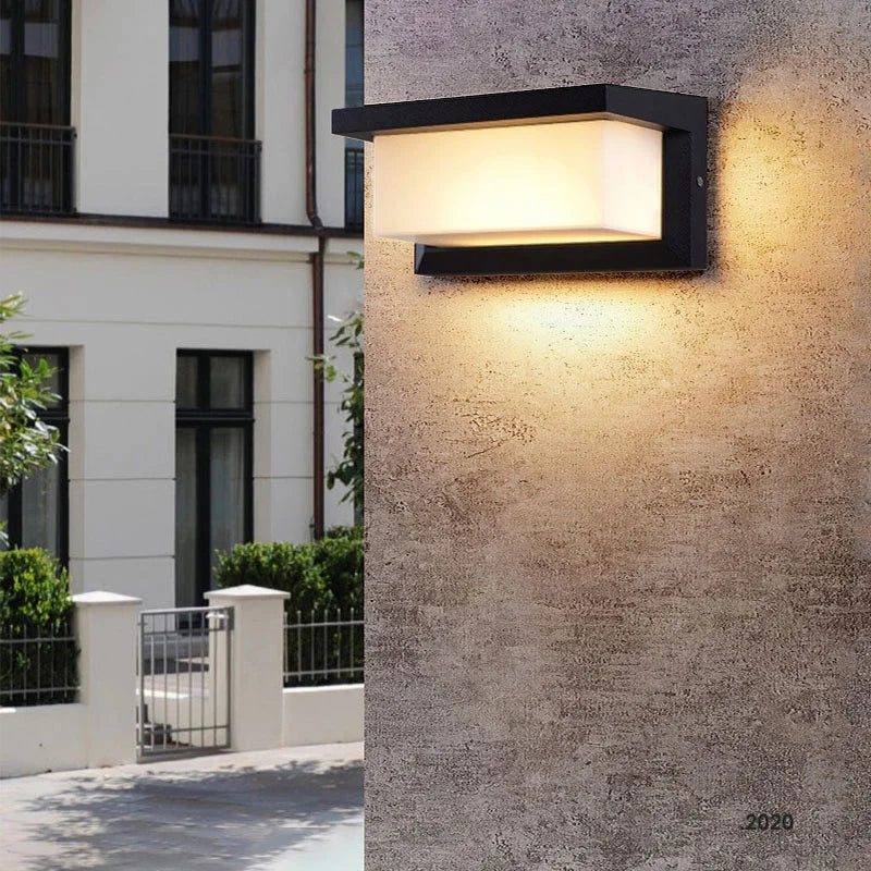 Elegant Villa-Style Solar Garden Lamp