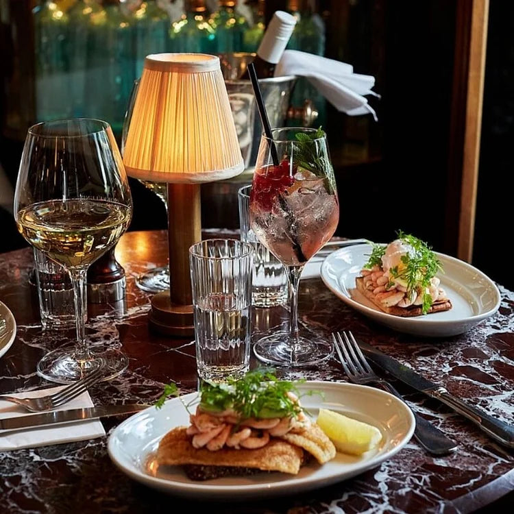 Metallic Wireless Table Lamp for Modern Homes