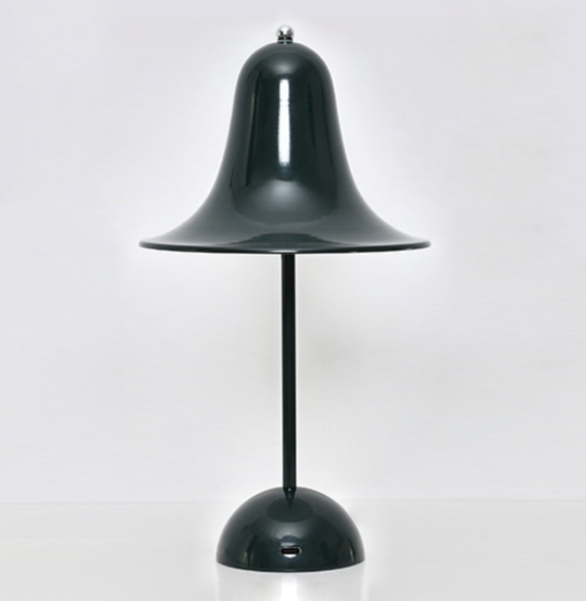 Wireless Table Lamp for an Elegant Ambience